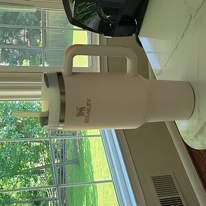 Stanley 40 oz tumbler